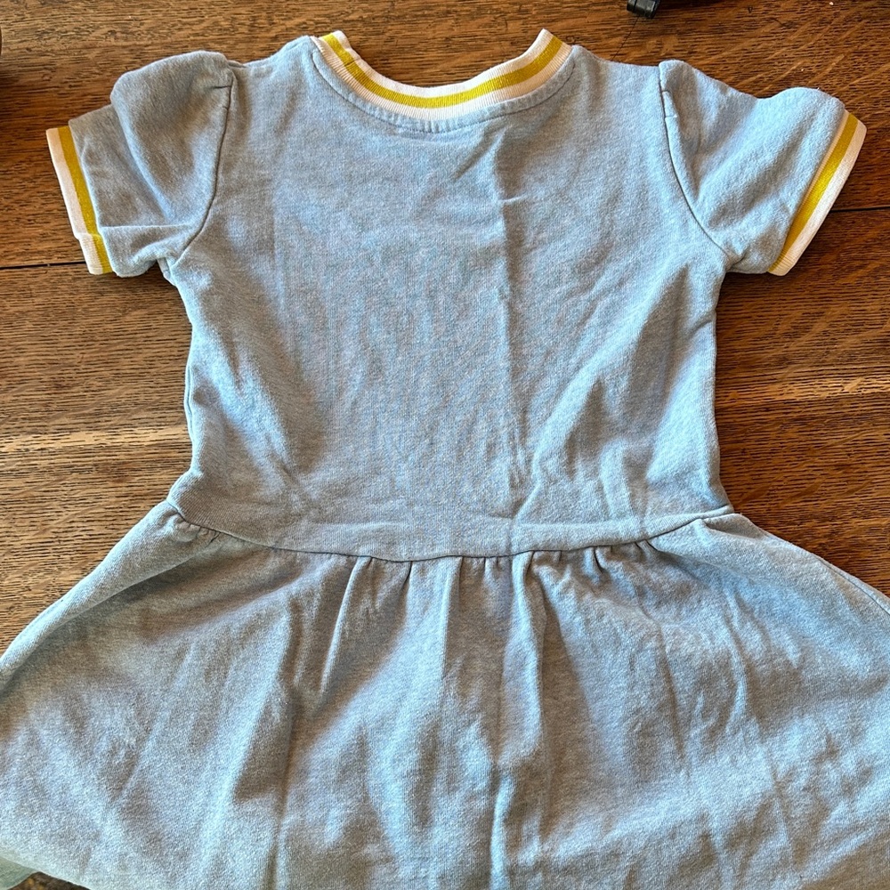 Gray Knit Dress with Rainbow Pocket Embroidery - Picture 4 of 6